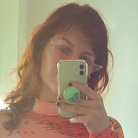 SmokeAndSomno star nudes image