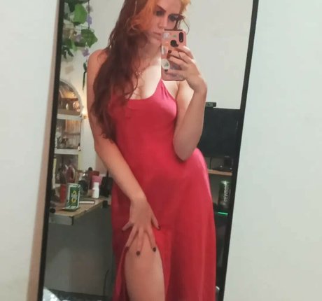 SmokeAndSomno free actress image