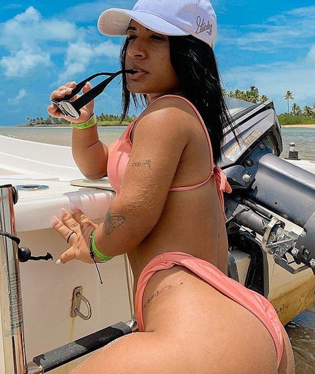 Dayanne Gomes nudes model photos