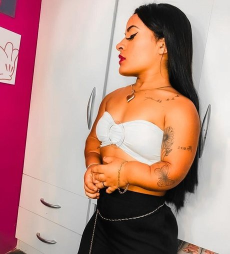 Dayanne Gomes naked pornstar pics