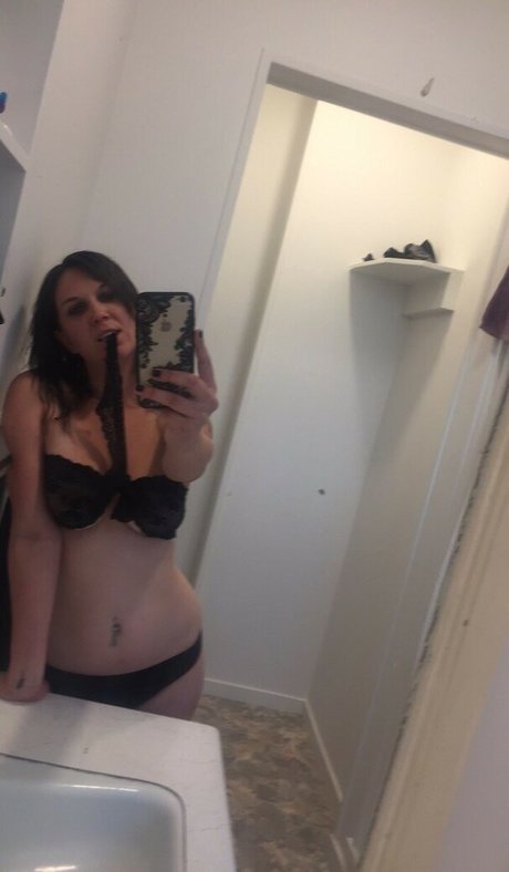 Pixie Holly perfect model photo