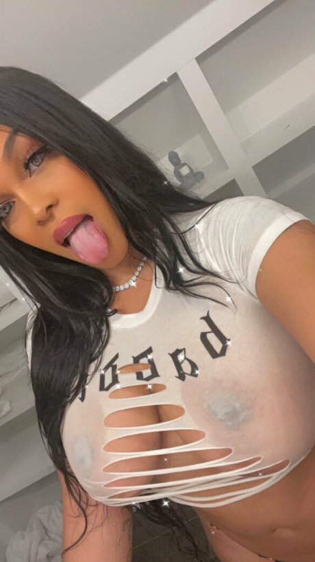 TopNotchChica model sexy picture