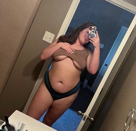 Mrs J228 hot model pics