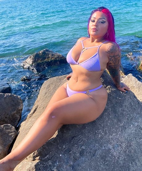 Dee Vicious model sex image