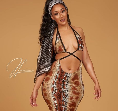 Cleo Cakes beautiful model pics