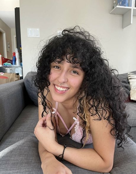 Lexi SmolBirdnsfw nice model pictures