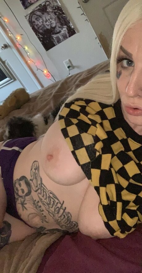 Courtdaplug model free picture