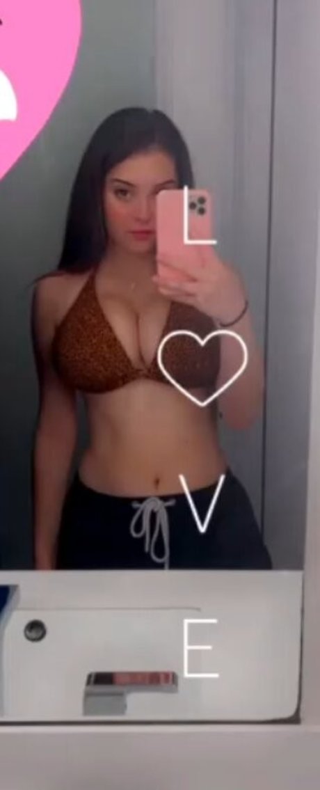 Melissa Aguilar nice star photos