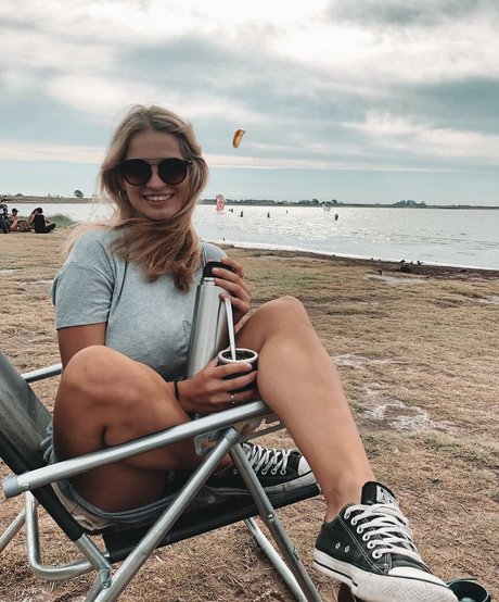 Abigail Maison sexy model pic