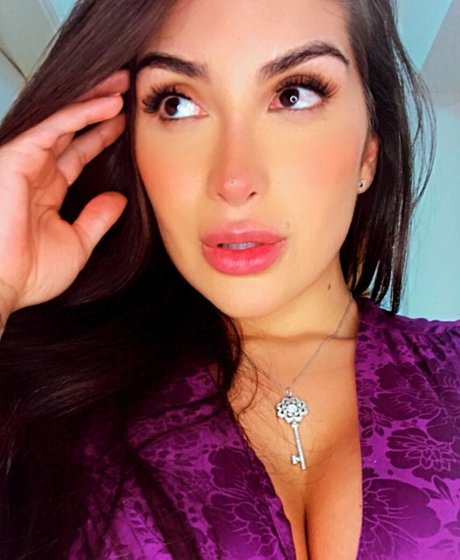 Alicia Drumolin pornstar naked img