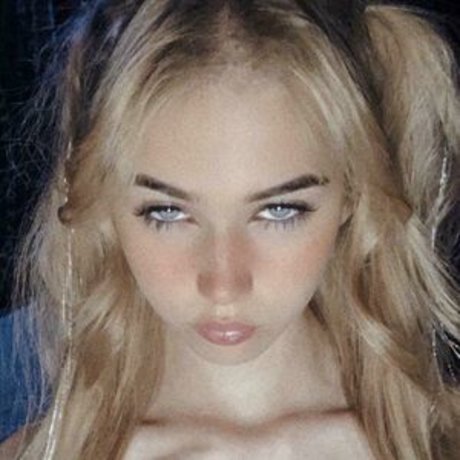 Hannaalexis exclusive actress galleries