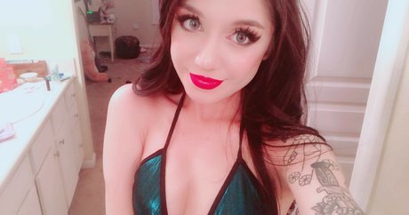 BadFawn FREE exclusive star picture