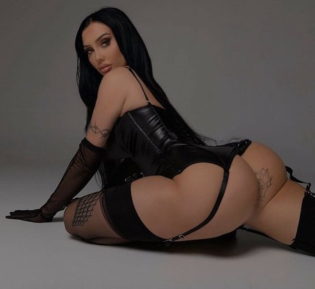 Mummywashere model sex galleries