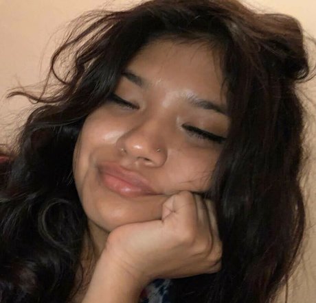 baemom beautiful model img