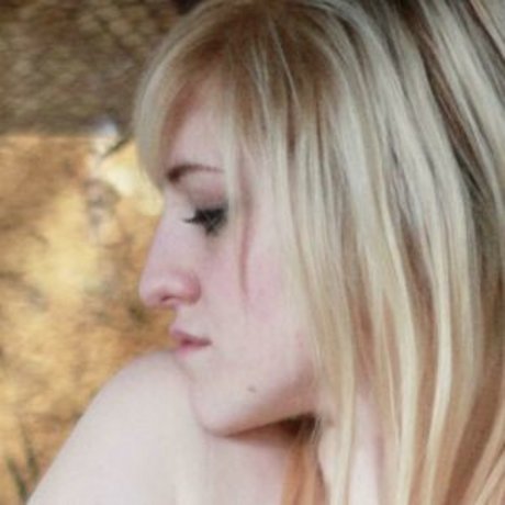 alysondacher sexy star gallery