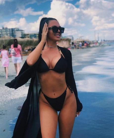 andra dumi nudes star pic