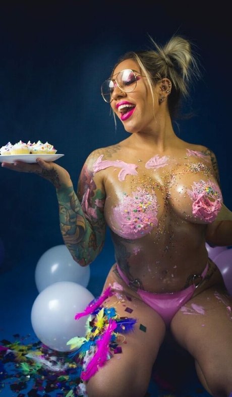 Lexi Layne exclusive pornstar pictures