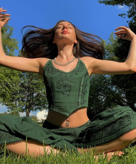 amirastar212 naked actress pictures