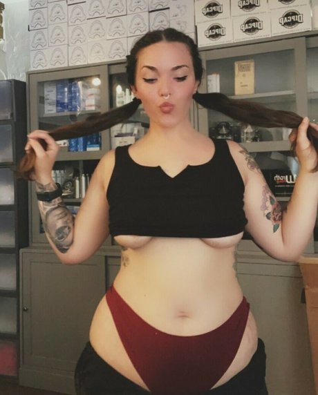 JonniJ model free pics