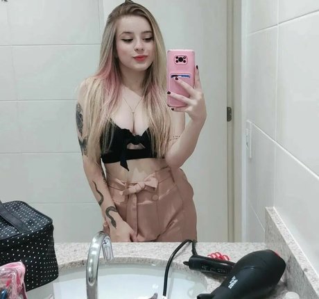 Rafaela Riggs star best photos