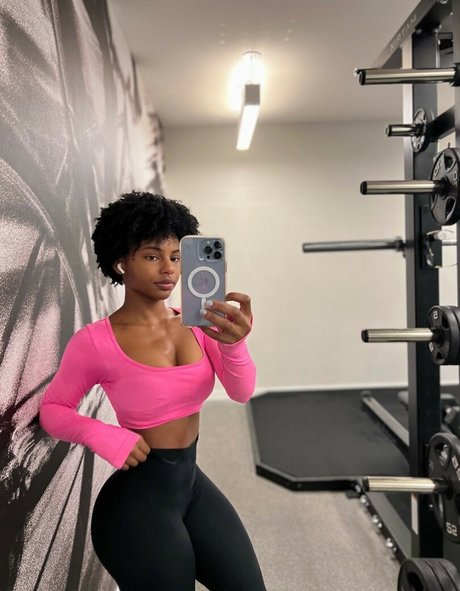 Saffronnn star sexy pictures