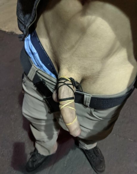 Adamfurrow model naked photo