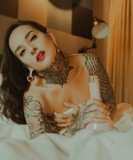 Tatiana Shmayluk star erotic photos