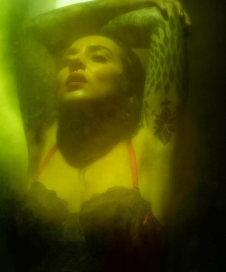 Tatiana Shmayluk naked star images