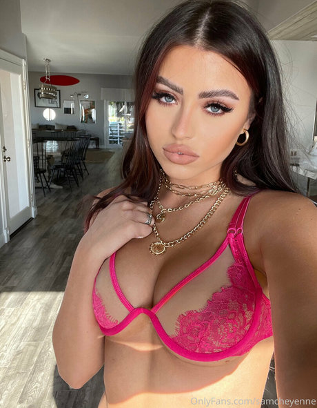 Sam Cheyenne pretty model photos