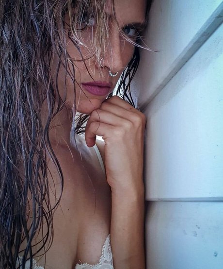 Sieren__Pole hot model photo