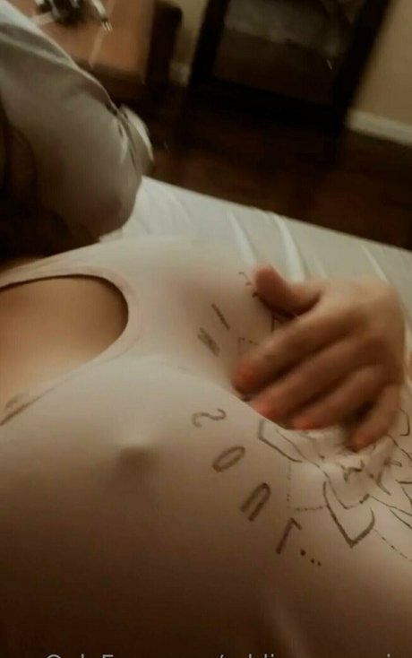 addisonrosevip naked model gallery