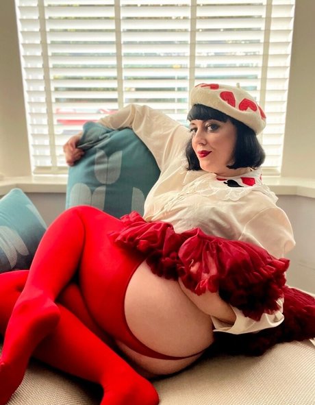 loveitwithlynsey adult actress photo