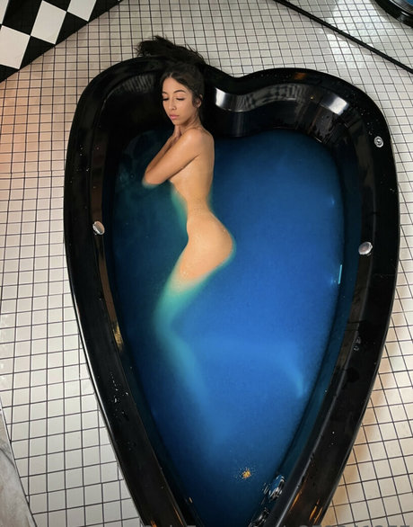 Sweet baaaby nudes star image