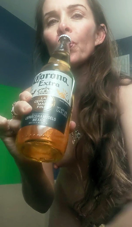 Alicia Arden hd model images