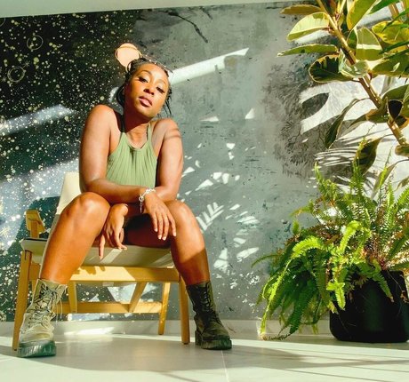 Scarlette Douglas xxx pornstar pictures