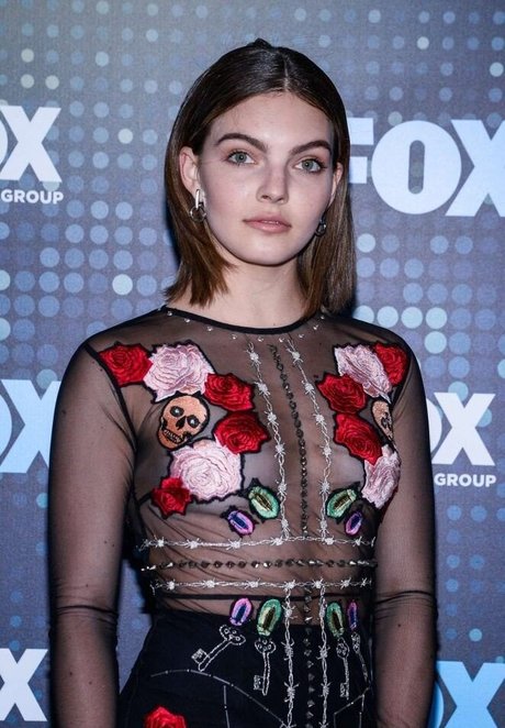 Camren Bicondova star best pictures