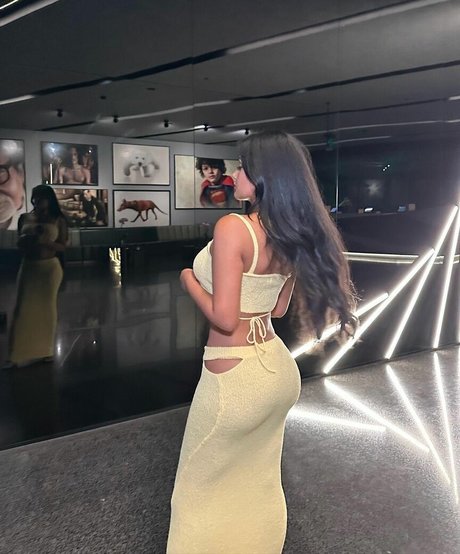 Ari Kumar star free photos