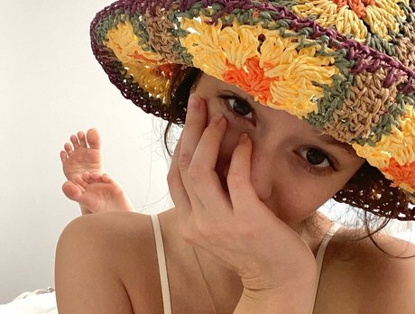 Paige Searcy hot actress archive