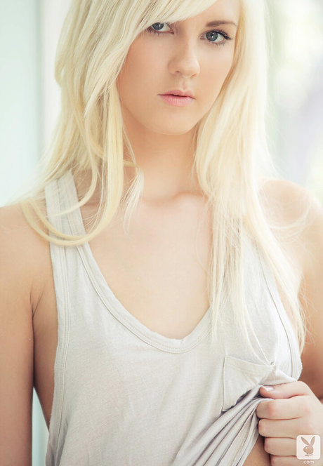 Holly Jean high quality model pics