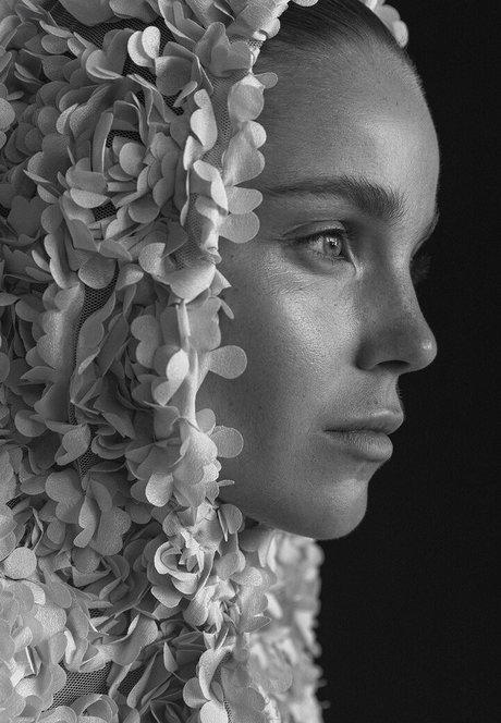 Pauline Schuller nude model galleries