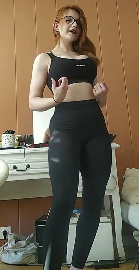 Heavenshii naked actress image