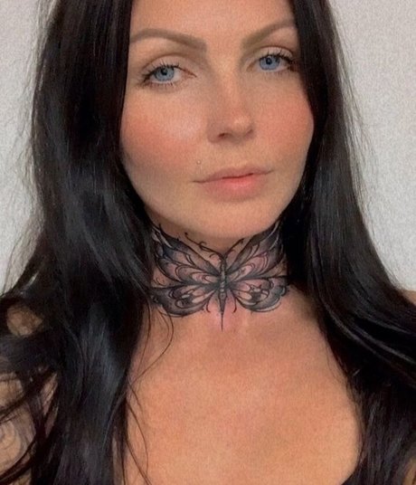 Elaina Grant star hot image