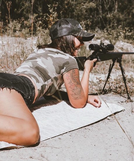 Elaina Grant nude model img