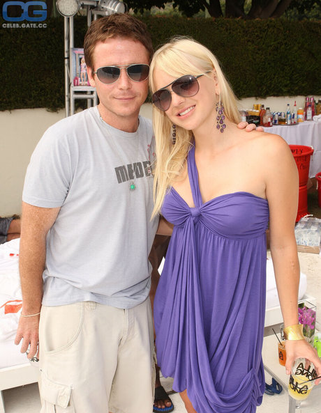 Anna Faris nice pornstar images