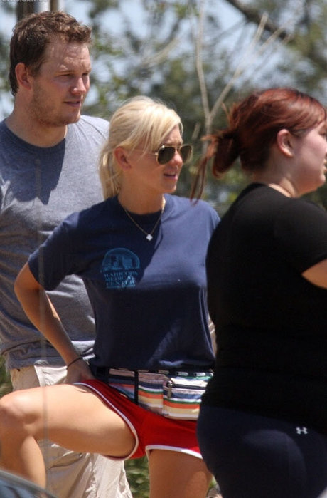 Anna Faris sexy actress photos