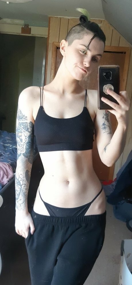 Grandaddyskulls actress photo