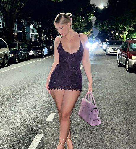 Cluelessthot pornstar exclusive pic