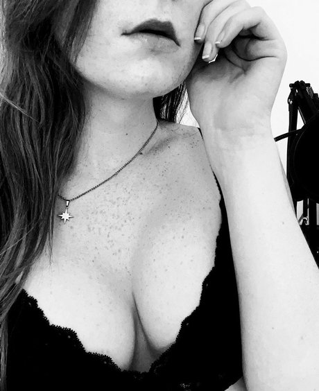 Elena Rose Burri Profile pic