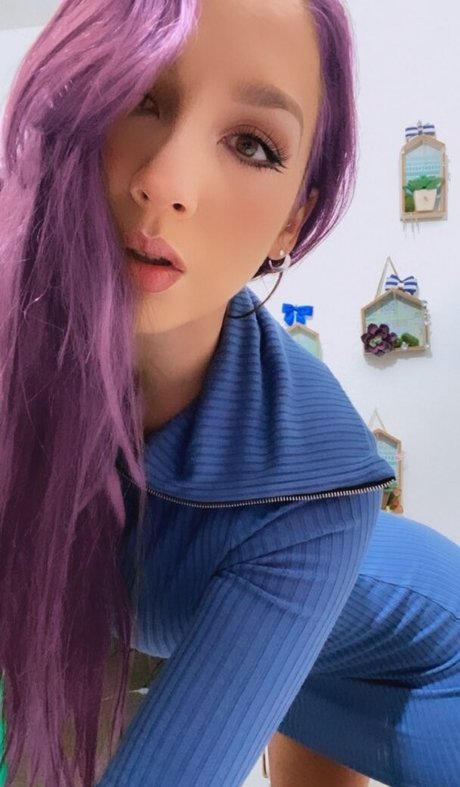 TheBeatleBabe star sexy photos