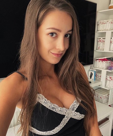 Iampolika art actress galleries